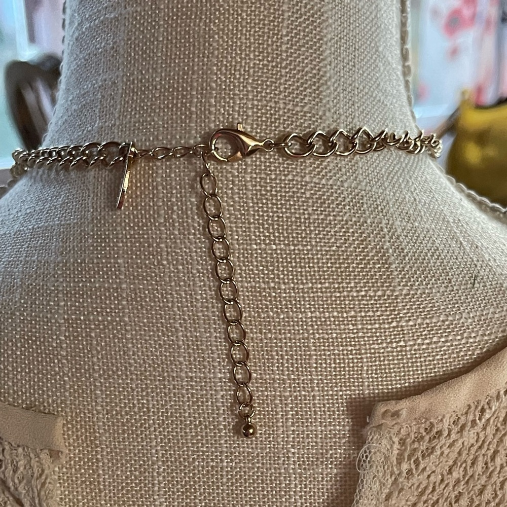 Signed Natasha Couture Gold Tone Statement Bib Necklace - Picture 6 of 6